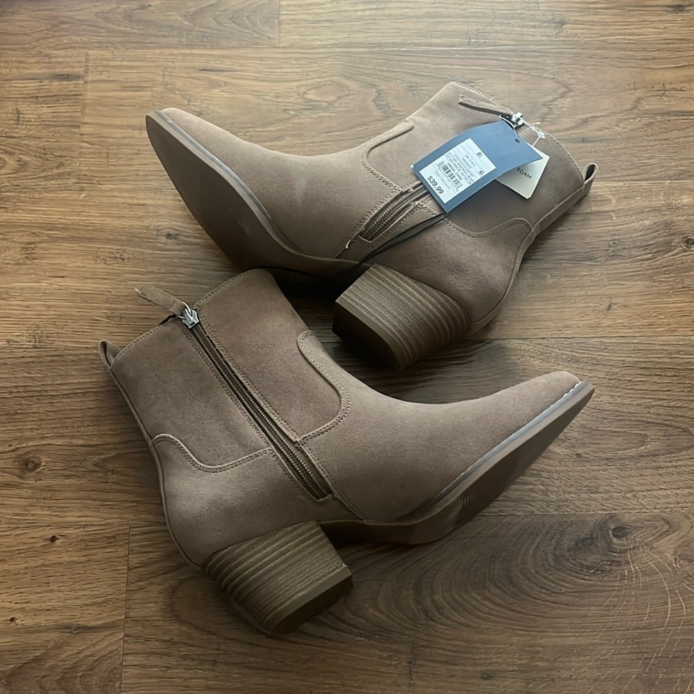 Universal Thread Boot (8.5) FINAL SALE